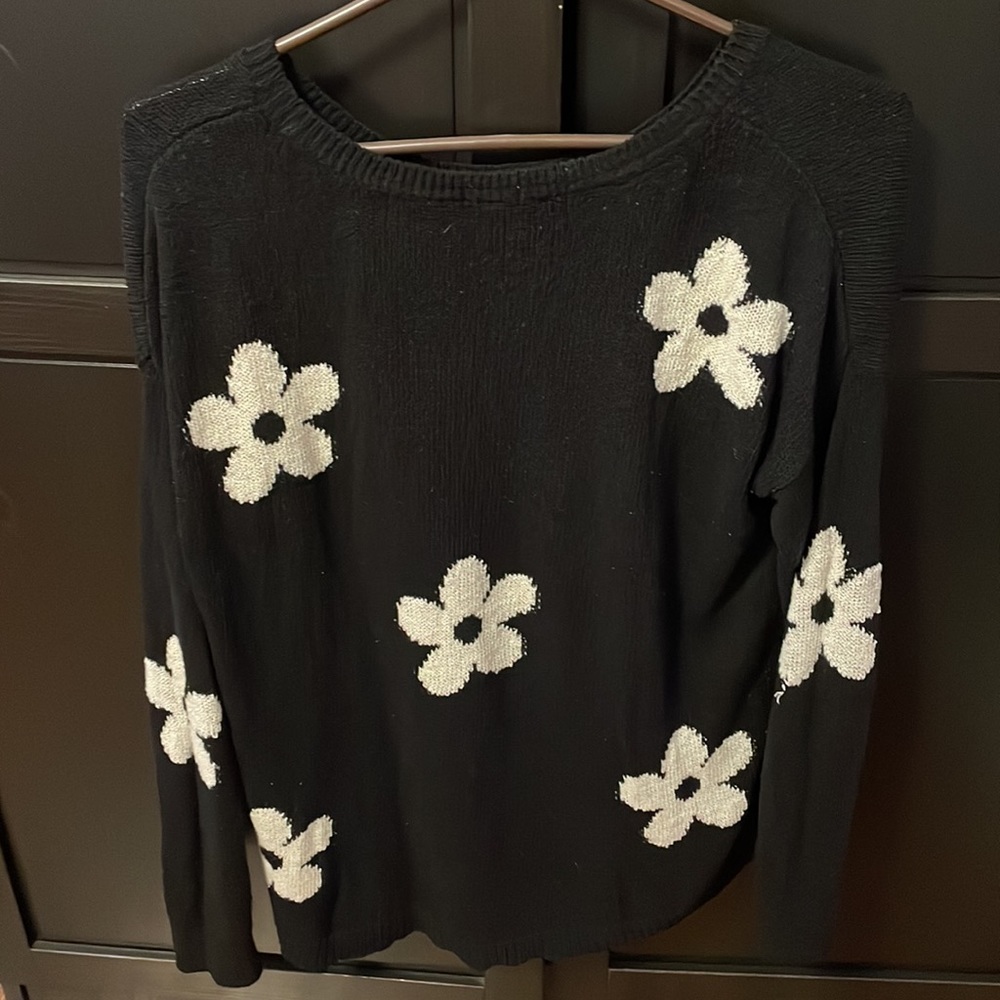 Garage brand size large sweater. Black with white flowers. Lightweight. - Picture 4 of 9